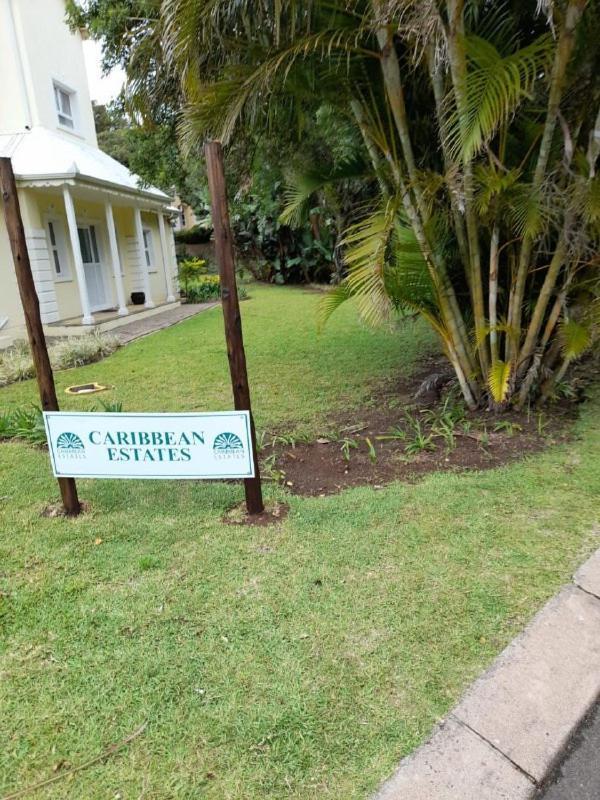19 Montego Bay Caribbean Estate Apartment Port Edward Exterior photo